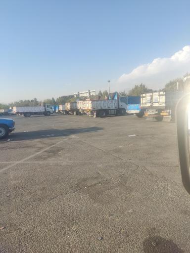 عکس پارکینگ مرکزی میدان میوه و تره بار مرکزی تهران