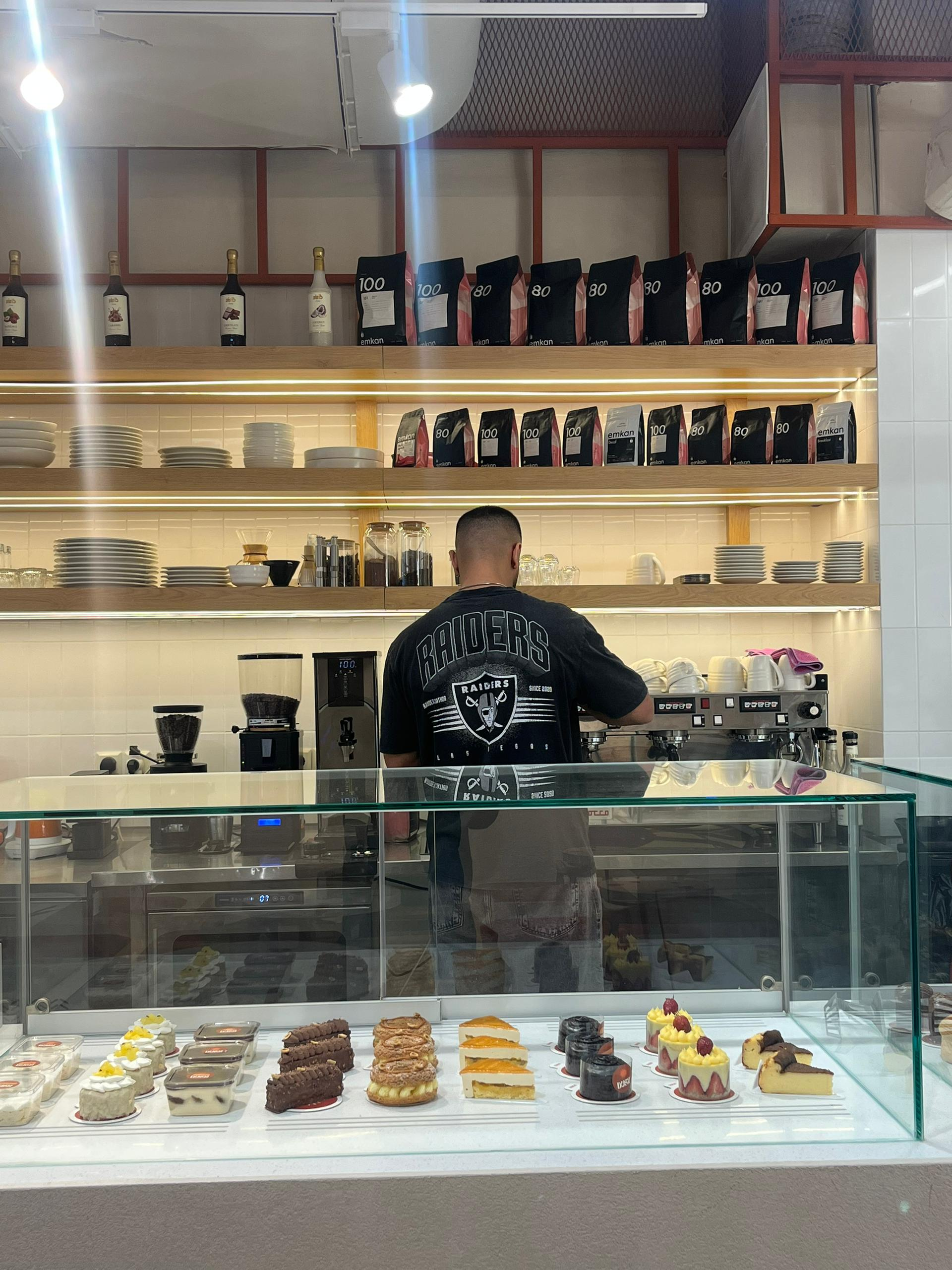 عکس کافه بیکری داسک