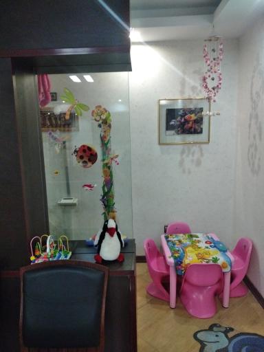 عکس دکتر پریدخت نخستین داوری