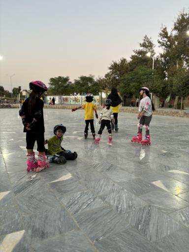 عکس آموزش اسکیت 