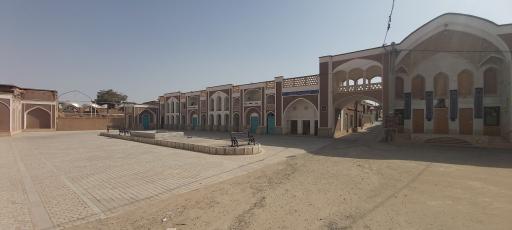 عکس محور و میدان تاریخی حاج امین 