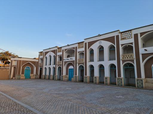 عکس محور و میدان تاریخی حاج امین 