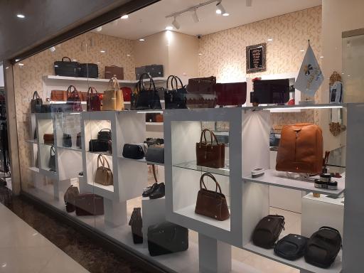 فروشگاه چرم شاپرک