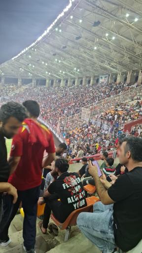 عکس ورزشگاه فولاد آرنا