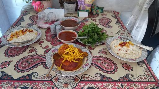 عکس آشپزخانه مرکزی طعم خوشبختی