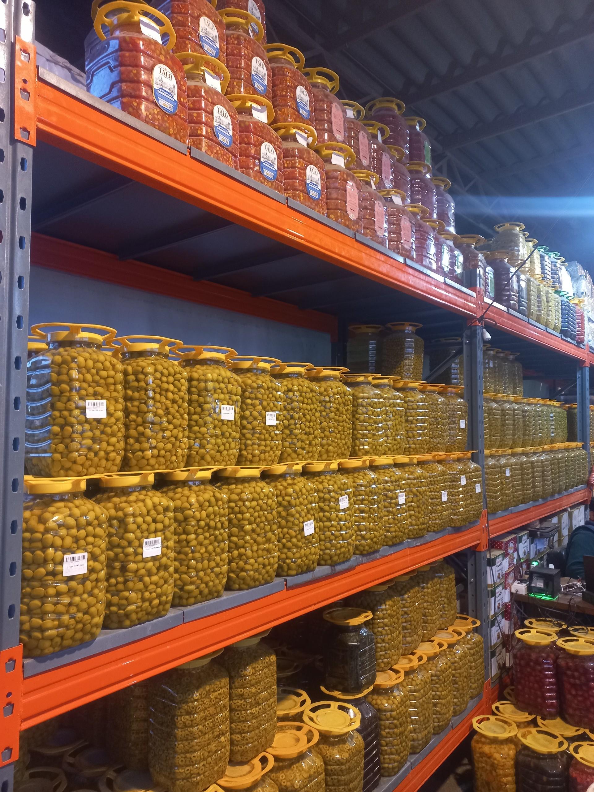 عکس پخش شوریجات و ترشیجات و انواع زیتون سرمدی