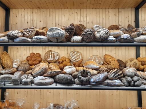 عکس مجموعه نان و شیرینی آتنا