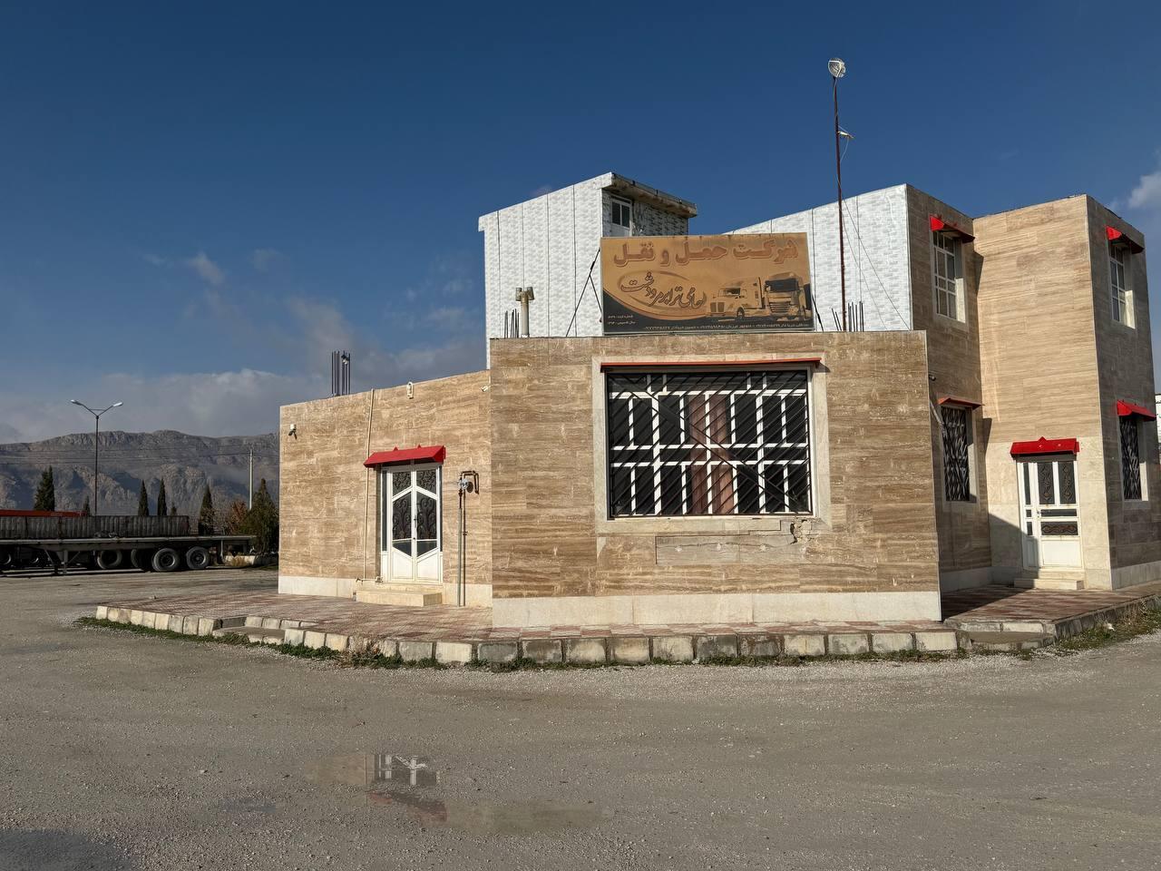 عکس شرکت حمل و نقل حامی ترابر مرودشت 