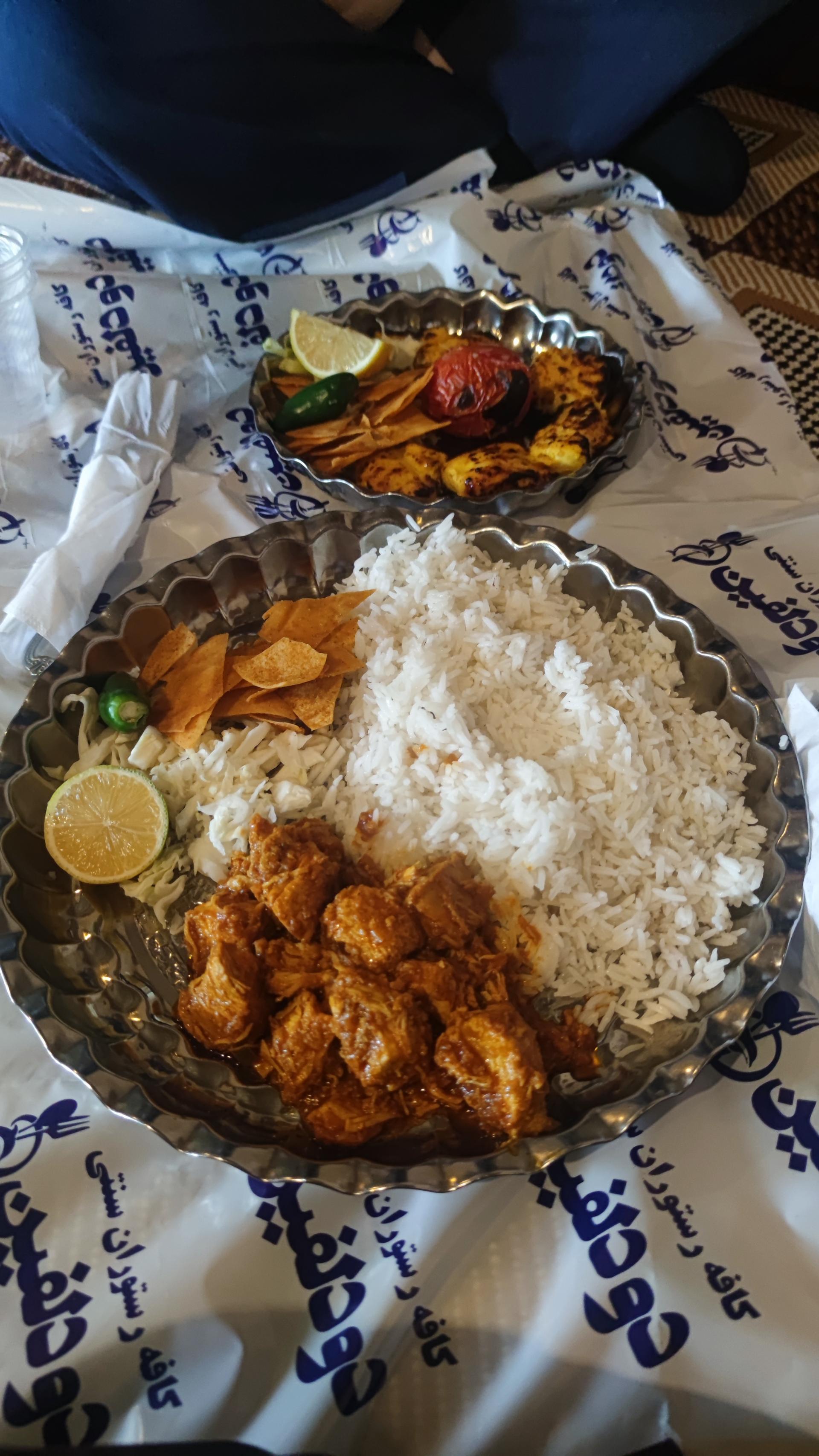 عکس رستوران دو دلفین