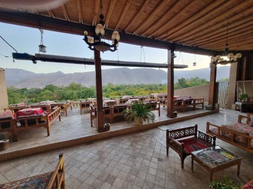 عکس رستوران باغ ناربُن