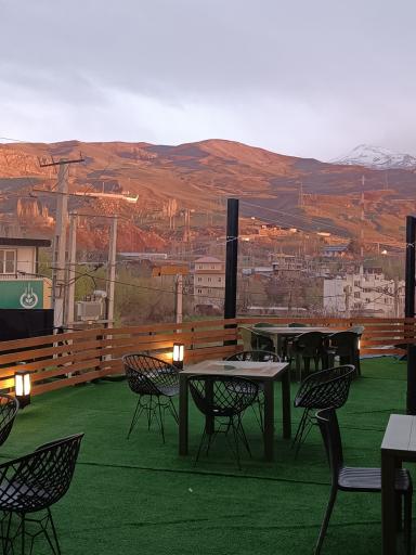عکس کافه قنادی گوزن