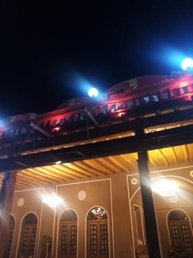 عکس رستوران باغ ناربُن