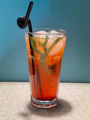 عکس کافه قنادی گوزن