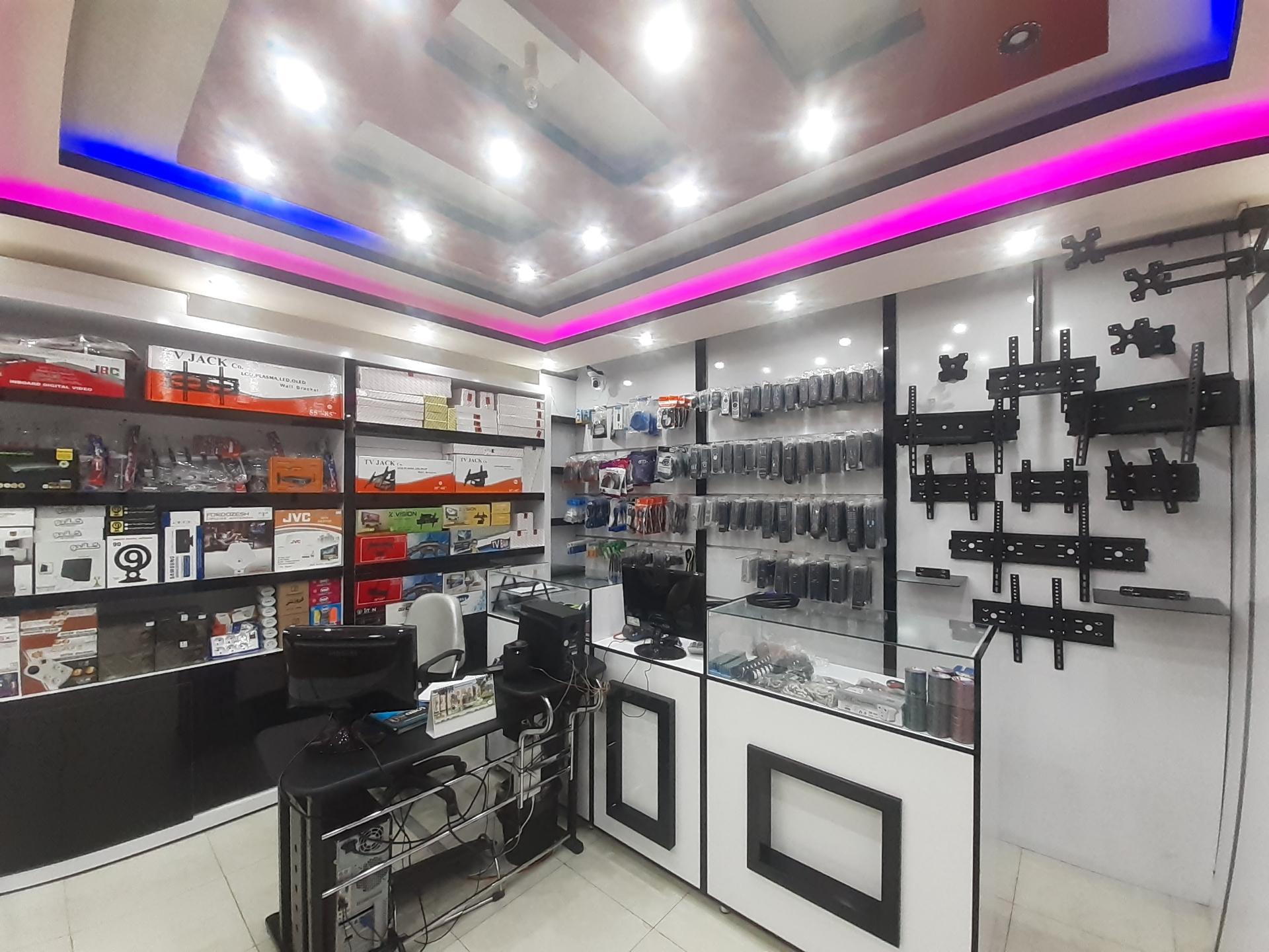 عکس فروشگاه آنکادر