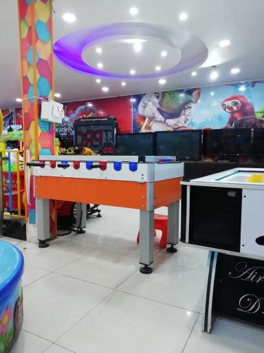 عکس سرزمین بازی گل نرگس