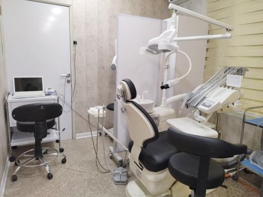 عکس دکتر نیلوفر چرخند