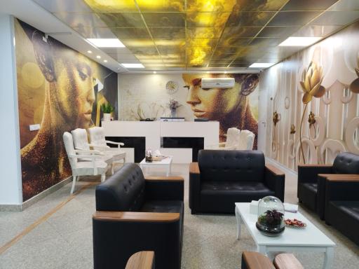 عکس دکتر نیلوفر چرخند