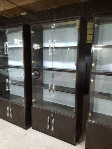 عکس تولیدی و فروشگاه مبلمان وتجهیزات اداری هاشمی چوب