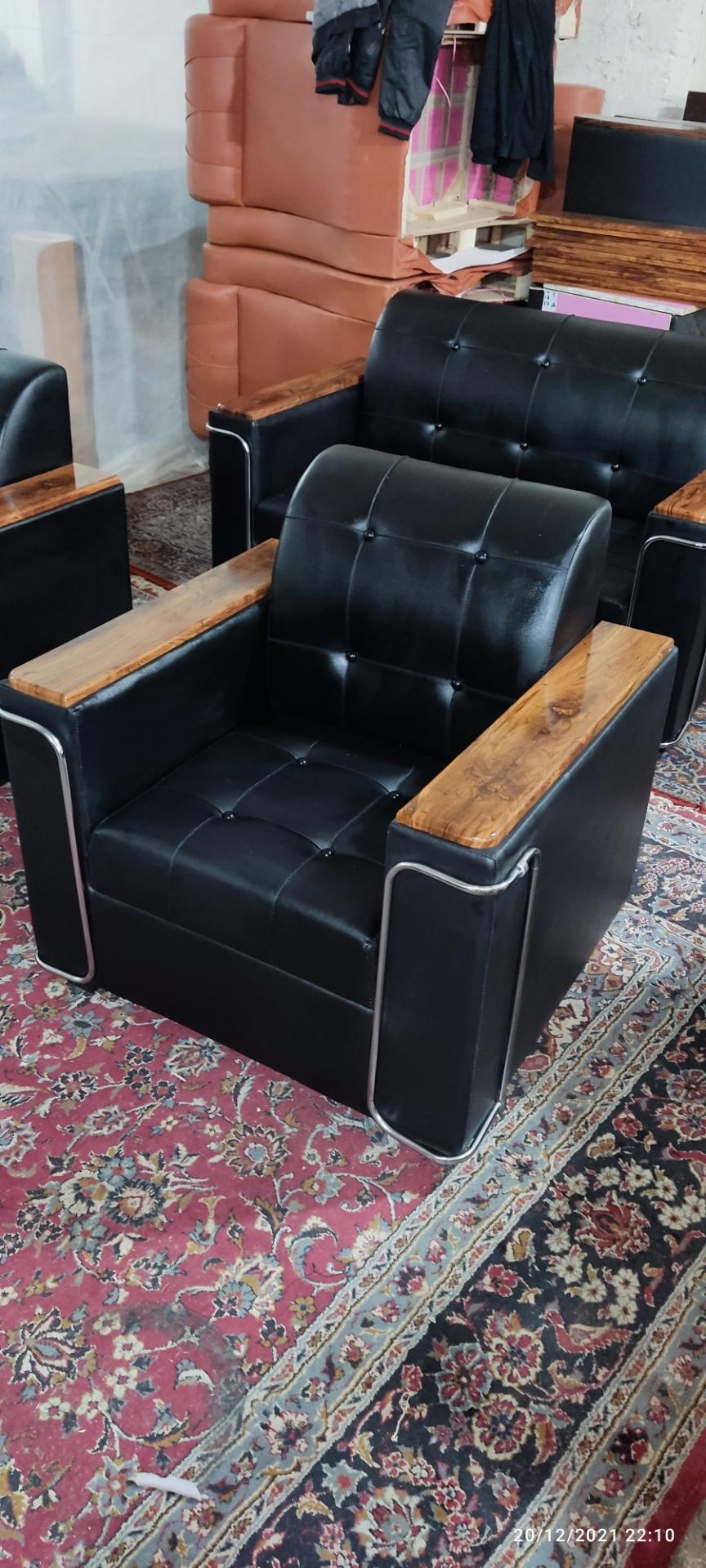 عکس تولیدی و فروشگاه مبلمان وتجهیزات اداری هاشمی چوب