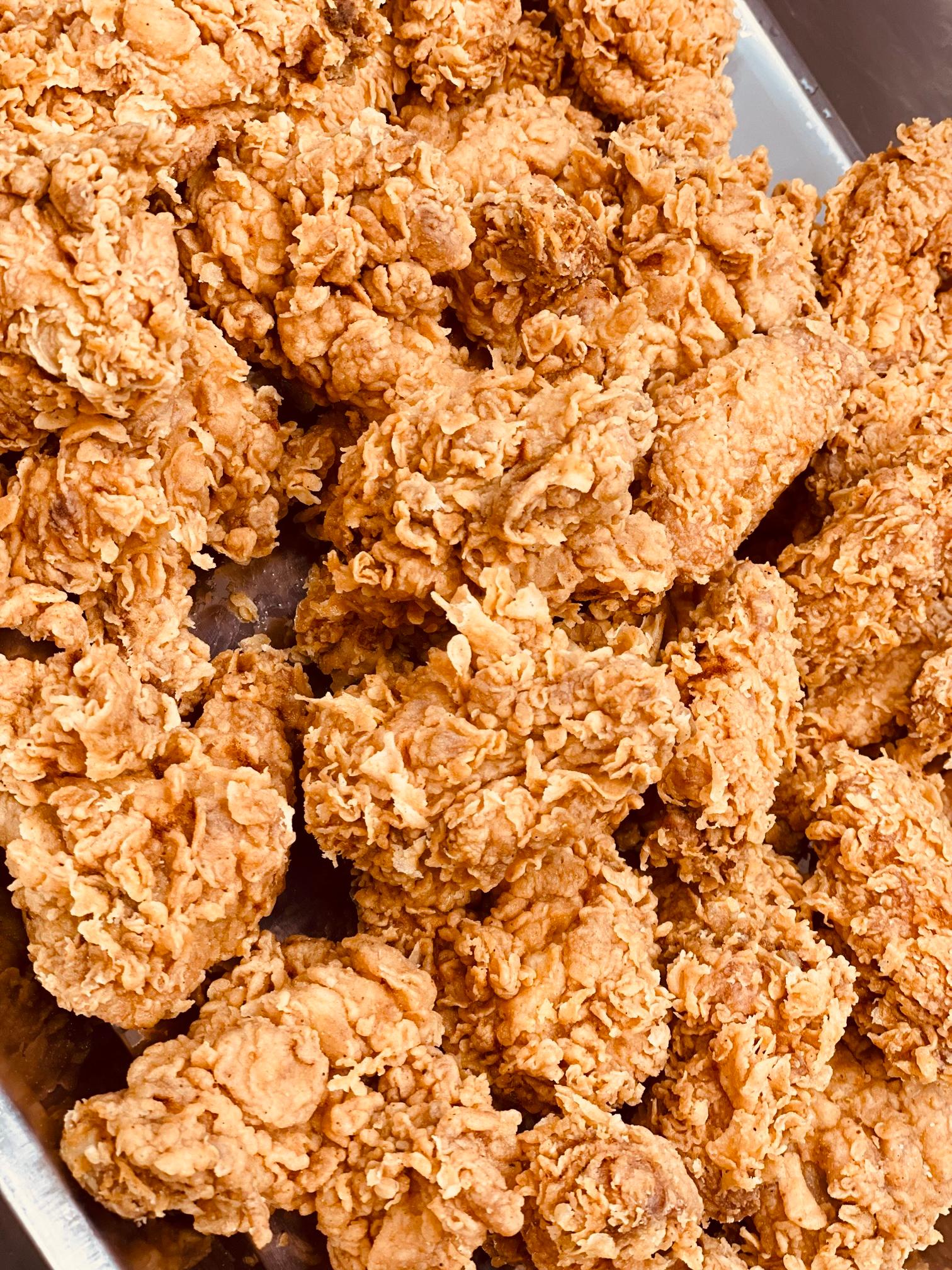 عکس سیترا سوخاری کیلویی و پیتزا