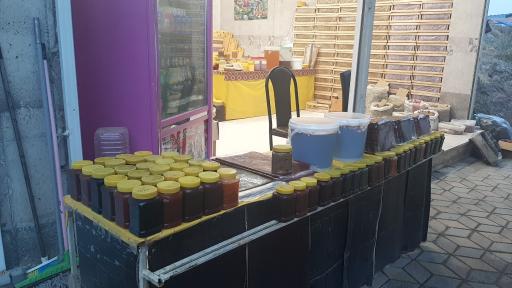 عکس عسل فروشی آتانام امید