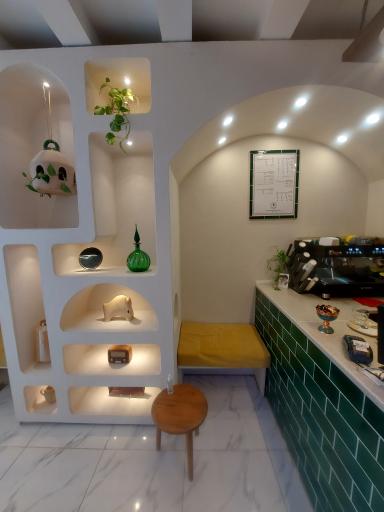 عکس کافه کاشی 