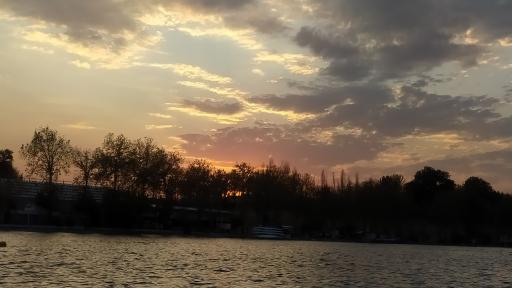 عکس دریاچه ورزشگاه آزادی