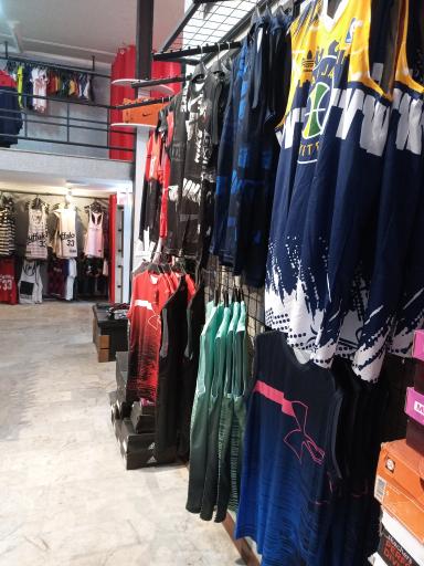 عکس فروشگاه ورزشی ست شو