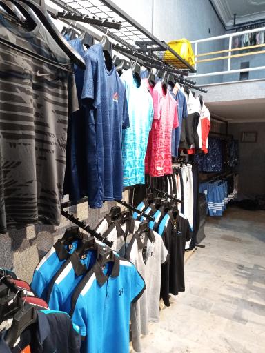 عکس فروشگاه ورزشی ست شو