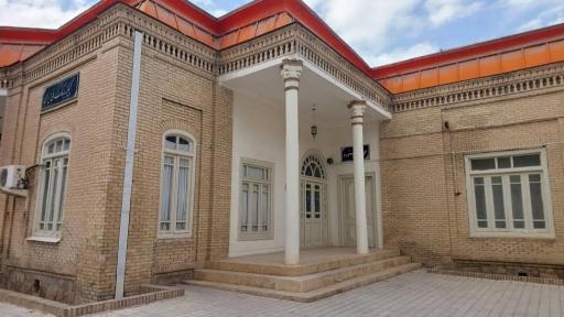 عکس خانه بانک ملی