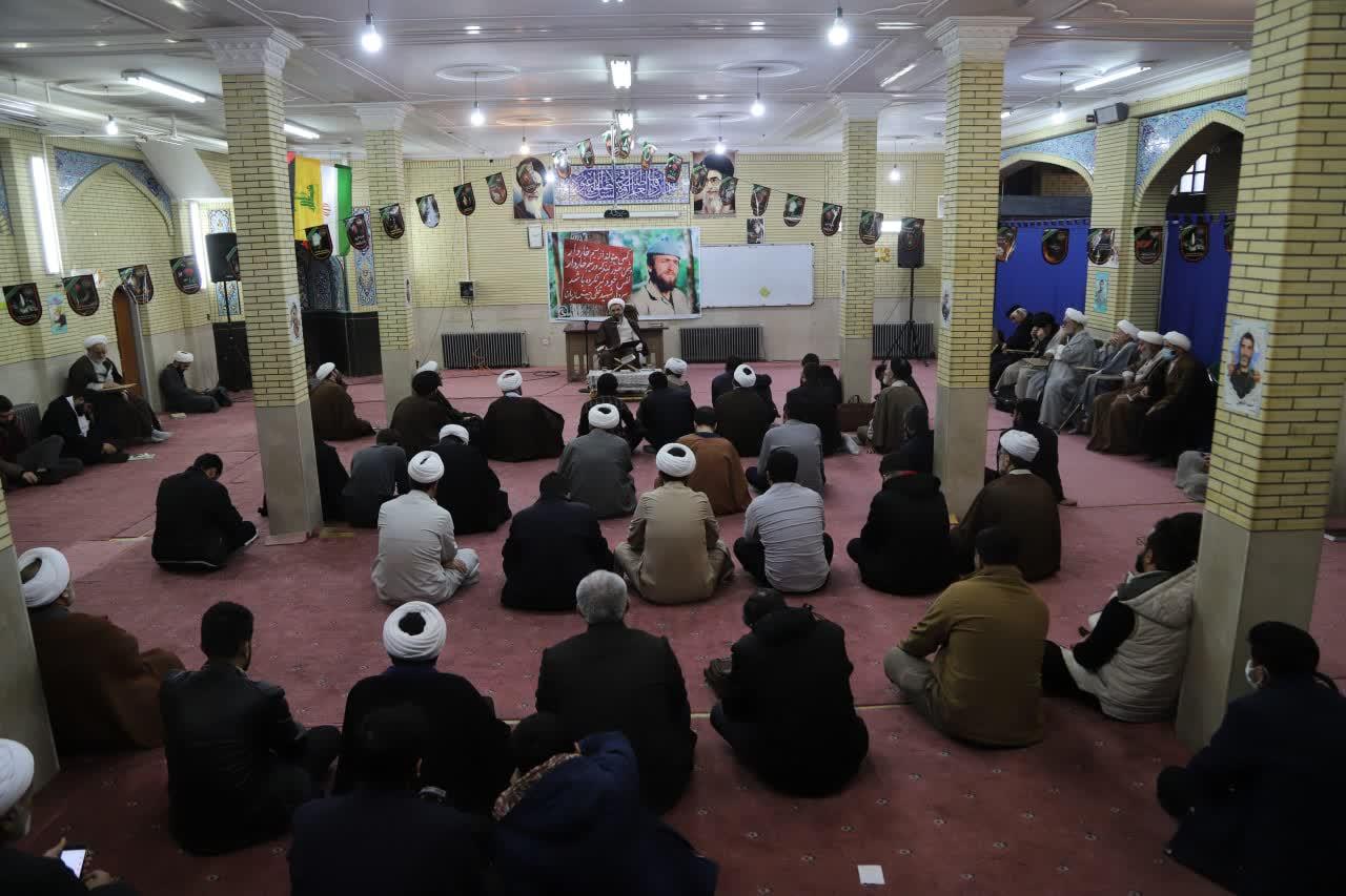 عکس حوزهٔ علمیهٔ آیت الله آخوند همدانی