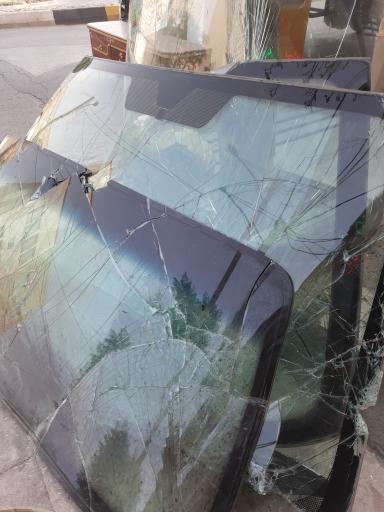 عکس شیشه اتومبیل فراهانی