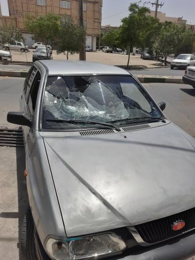 عکس شیشه اتومبیل فراهانی