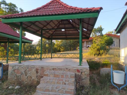 عکس مجتمع تفریحی ارغوان 