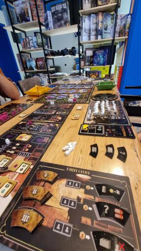 عکس بازیکده‌ی بزرگسالان کلم‌پیچ