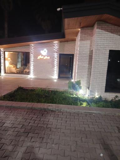 عکس مسکن صابر 