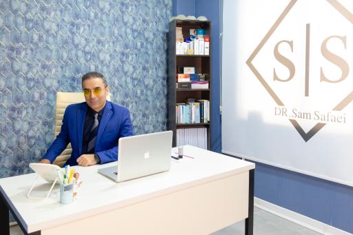 عکس کلینیک زیبایی گلبرگ (دکتر سام صفایی )
