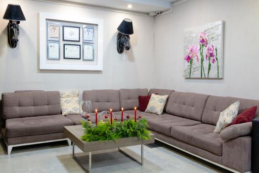 عکس کلینیک زیبایی گلبرگ (دکتر سام صفایی )