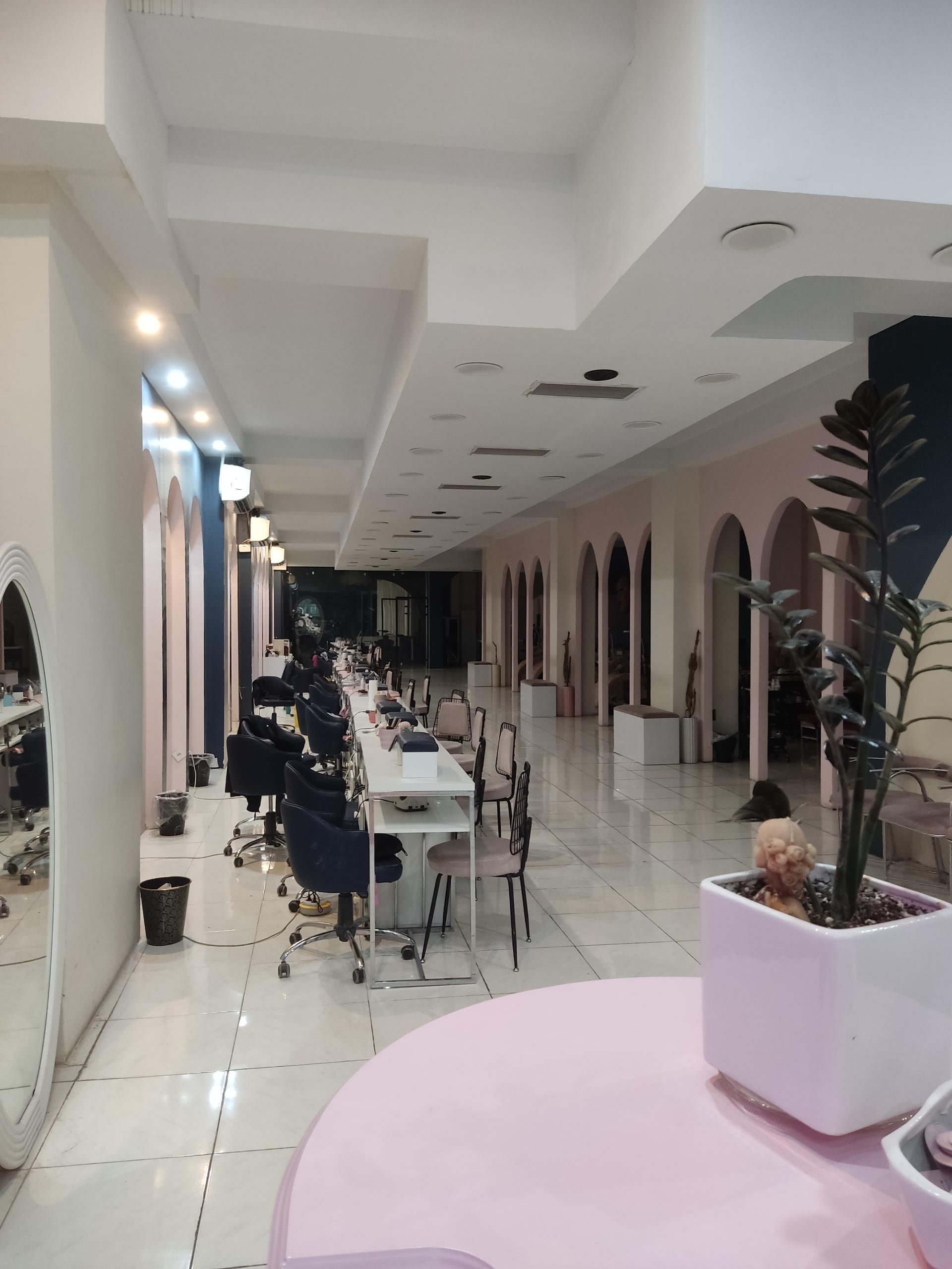 عکس سالن زیبایی نیل
