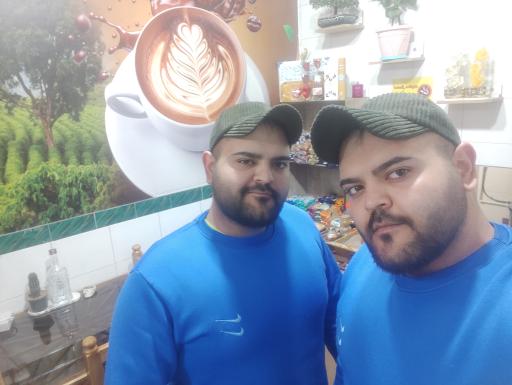 کافه لاکچری دوقلو ها