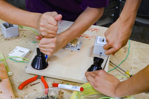 عکس دبیرستان دوره اول مفید قم