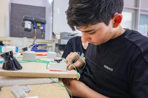 عکس دبیرستان دوره اول مفید قم