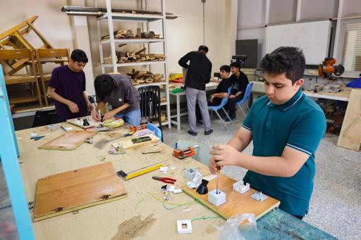 عکس دبیرستان دوره اول مفید قم