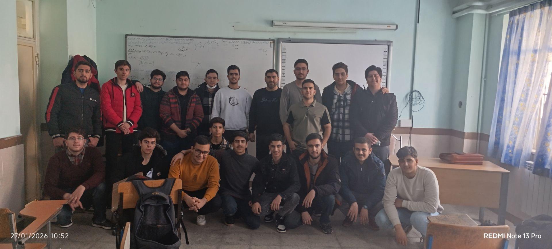 عکس دبیرستان نمونه دولتی شهید آزرمی