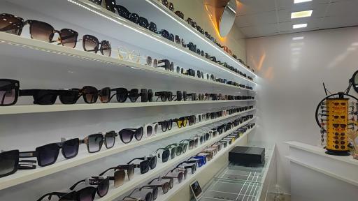 عکس عینک فروشی رُز