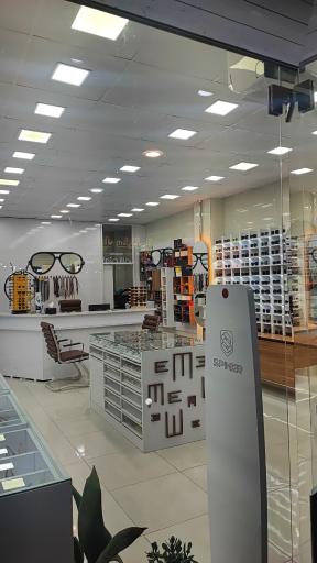 عکس عینک فروشی رُز