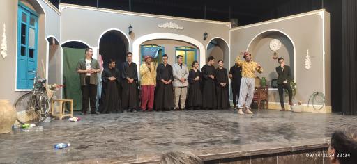 مجموعه فرهنگی تفریحی عمارت خنده 