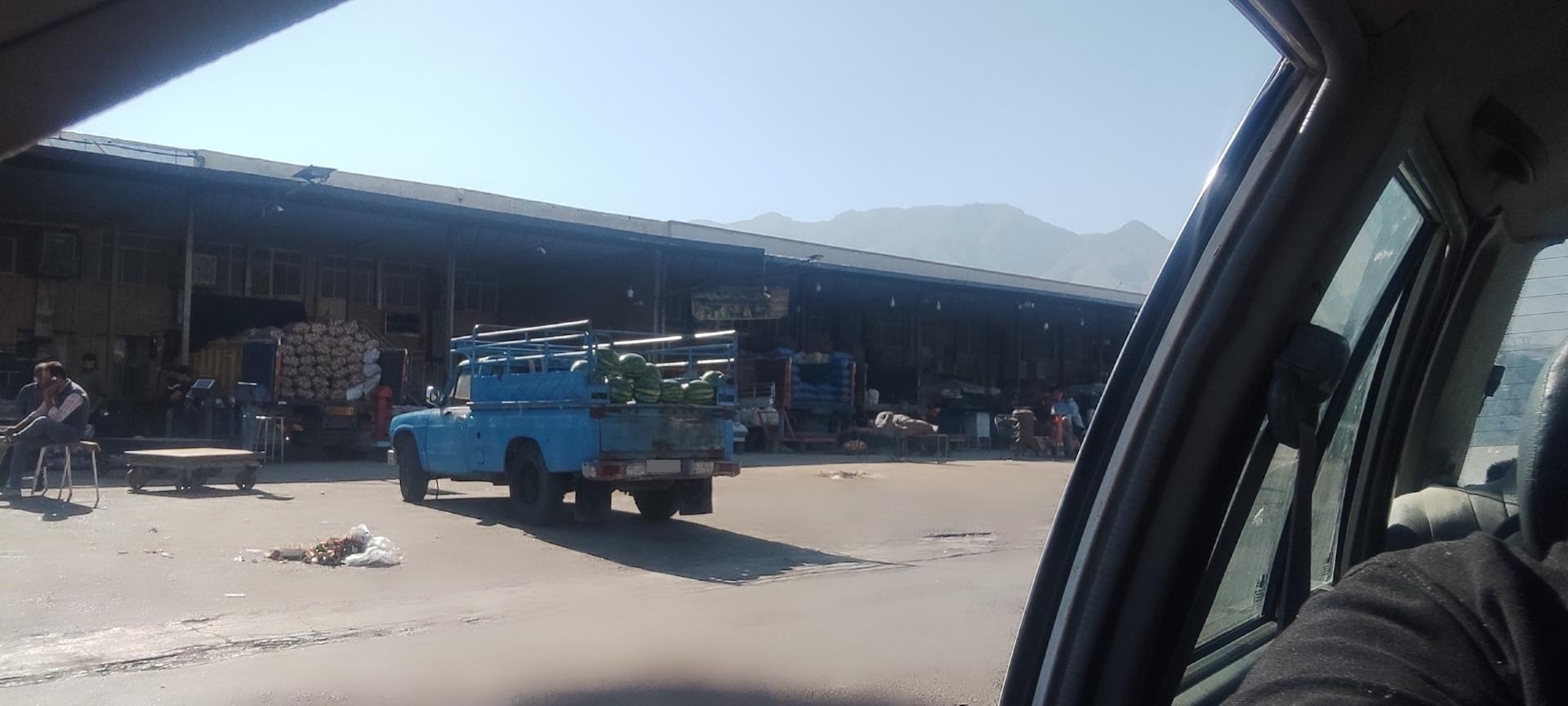 عکس میدان بار فروشی جهرم