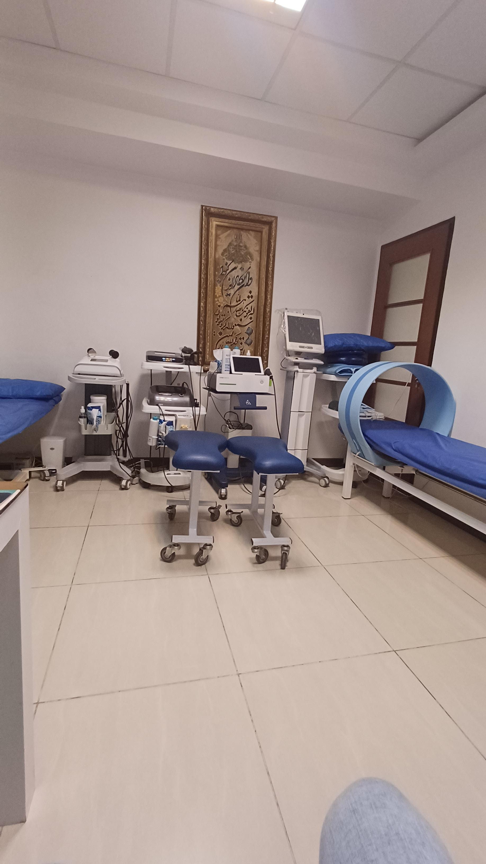 عکس کلینیک فیزیوتراپی پناه