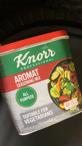 عکس عطاری ۷ گیاه